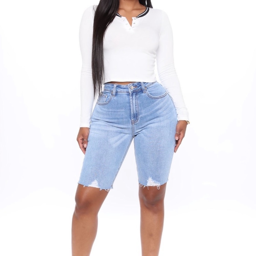 Fashion nova high waisted Bermuda shorts